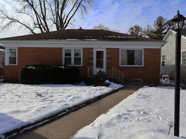 961 S 8th Ave, Kankakee, IL 60901