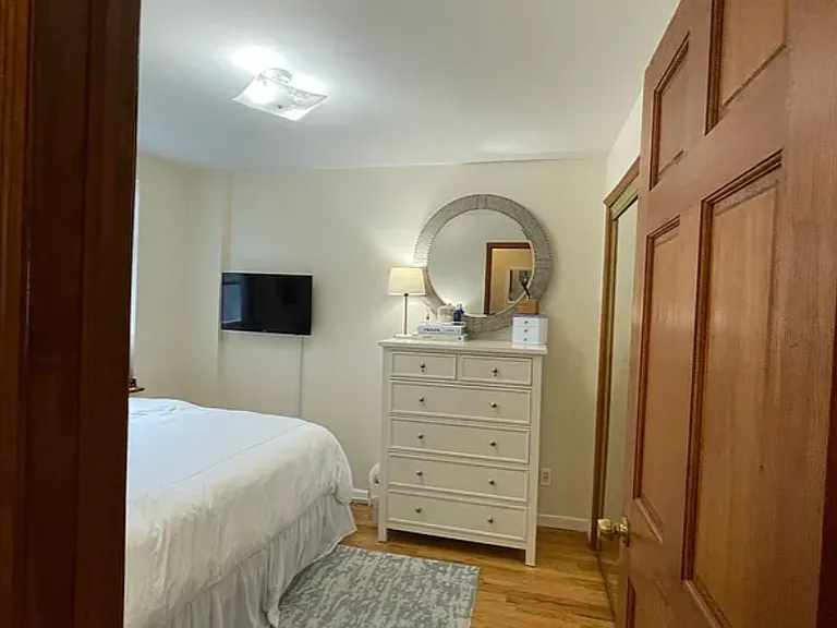 72 Grove St #2F — Photo 7