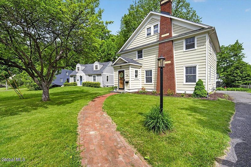 2nd image of 23 Herber Avenue