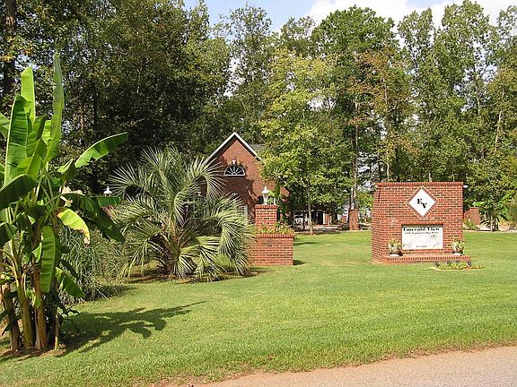 front entraceway of EmeraldView