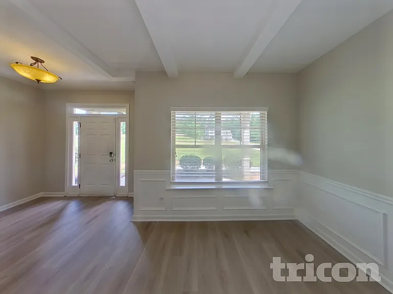 155 Hickory Hills Dr — Photo 3