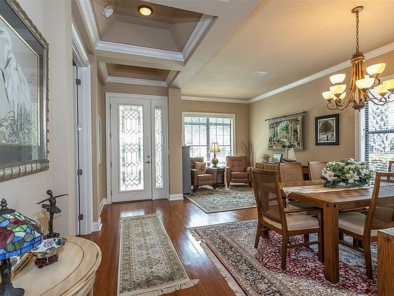 4th image of 7 Lakeside Dr