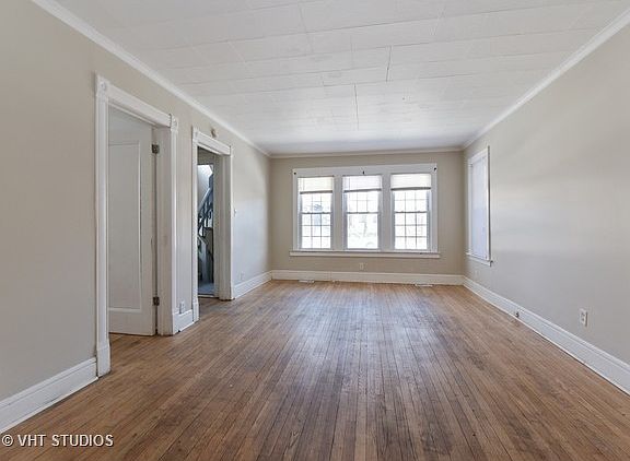 2nd image of 9836 S Avenue H