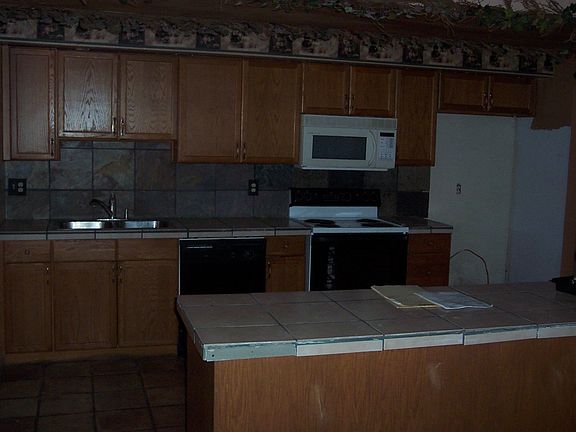4th image of 2210 W Wood Dr
