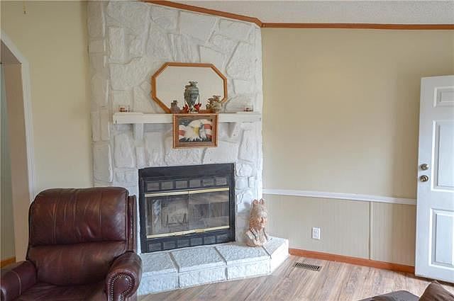 2nd image of 351 SW 850th Rd