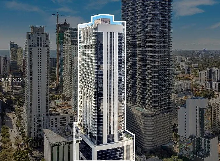 1010 Brickell Ave #1810 — Photo 32