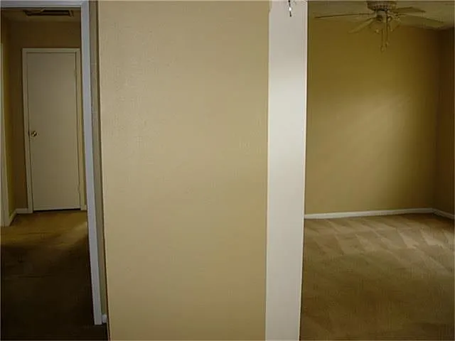 3 bed, 1.0 bath, 1124 sqft, $1,200 — Photo 3