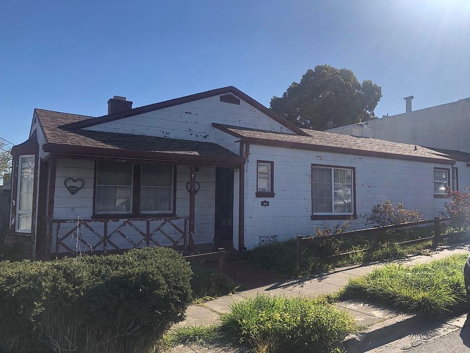 1st image of 292 Mastick Ave