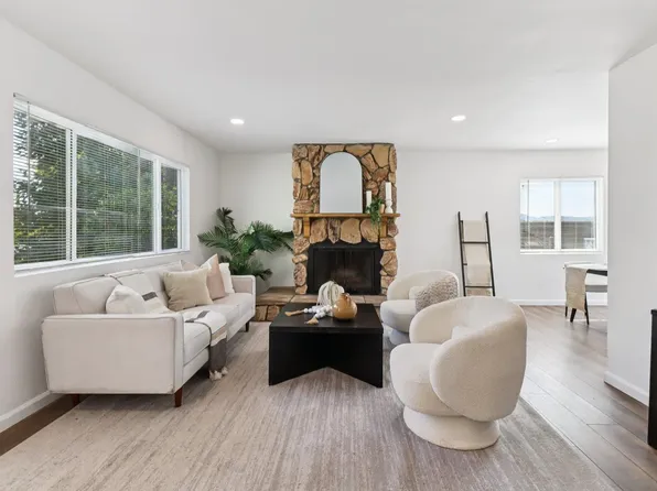 118 W 8th Ave, Escondido, CA 92025