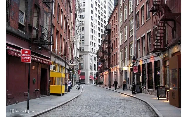 Rented by Douglas Elliman | media 21