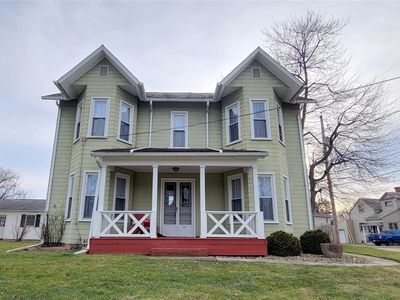 324 E Main St, Grove City, PA, 16127