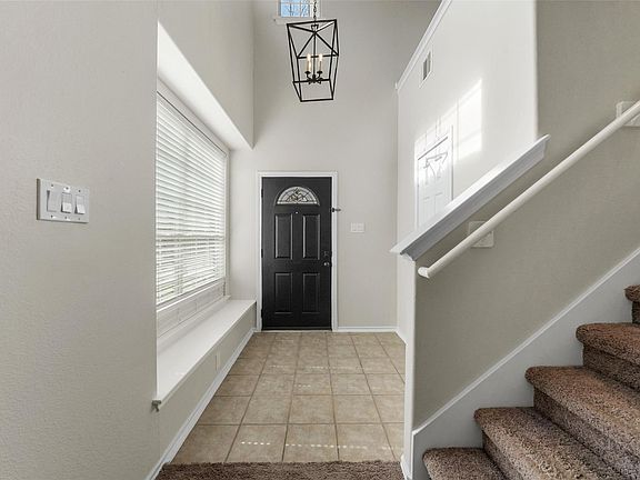 5th image of 157 E Summer Haze Cir