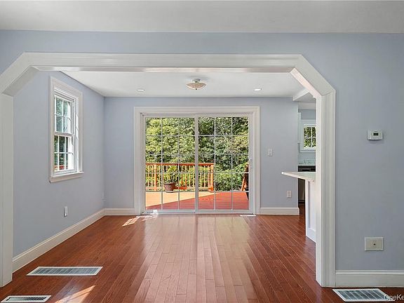 4th image of 58 Whippoorwill Road E