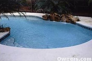 Lagoon style salt pool