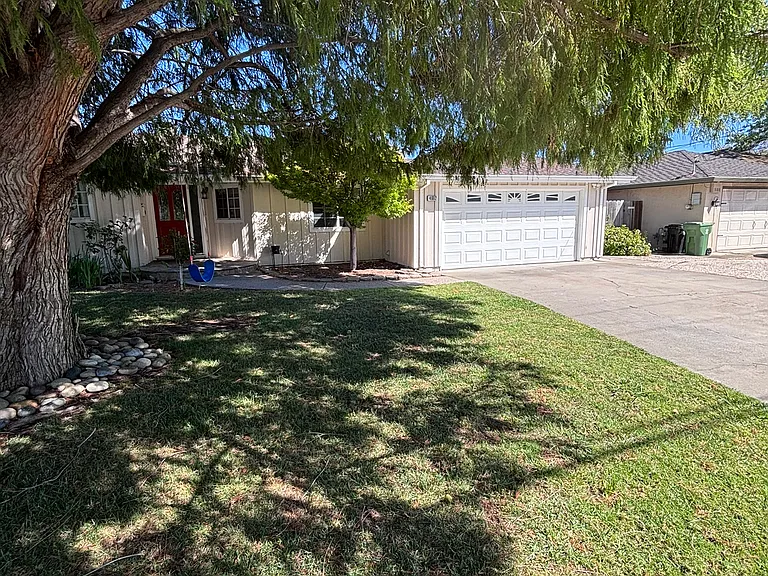 4992 Mattos Dr — Photo 1