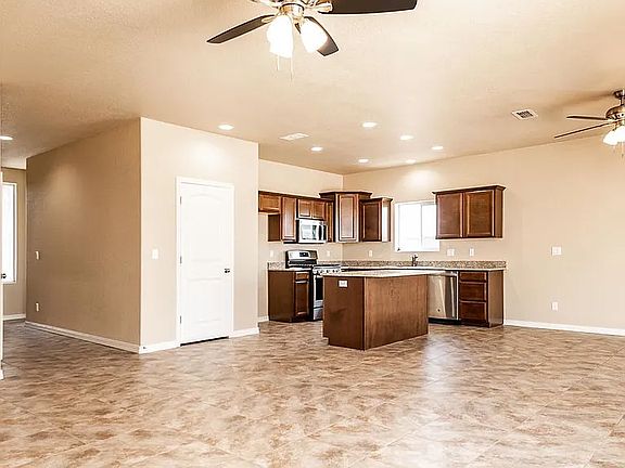 3rd image of 3611 Carolina Ave