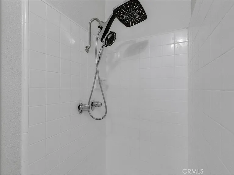 5142 Zelzah Ave #25 — Photo 11