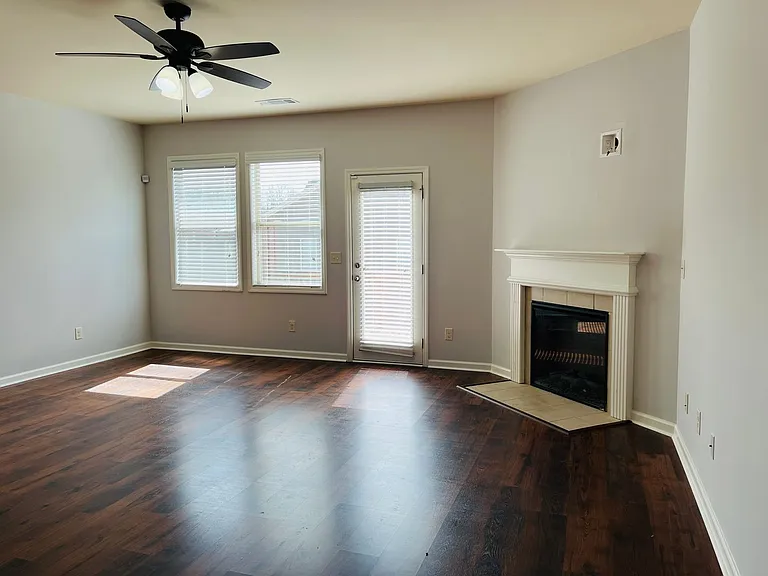 381 Sand Bay Dr SW — Photo 4