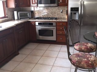 106 Hilldale Rd, Albertson, NY 11507