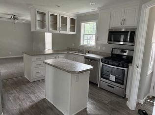 3 Lakeview Dr, Holden, ME 04429