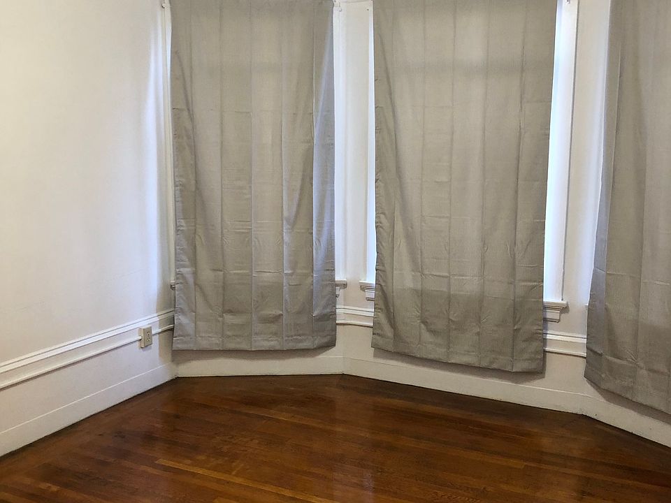 1st image of 542 6th Ave APT 2
