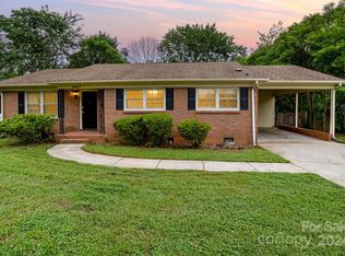 2423 Milton Rd, Charlotte, NC 28215