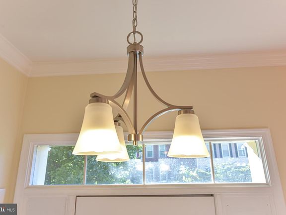 3rd image of 6831 McLean Province Cir