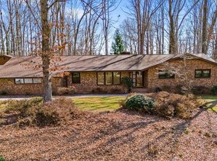 307 Fairidge Dr, Jamestown, NC 27282