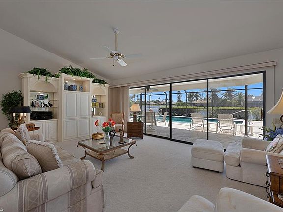 3rd image of 28481 Winthrop CIR
