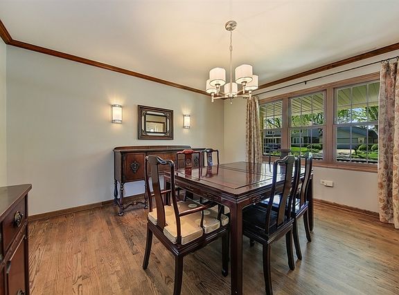 5th image of 716 Doe Cir