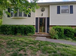 529 Old Gray Station Rd, Gray, TN 37615