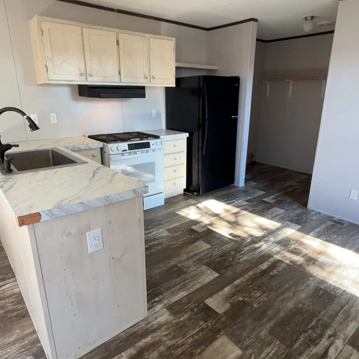 Town & Country MHP **Ask about free rent — Photo 3