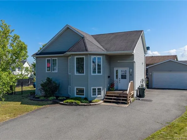 8 Omega Dr, Saint John, NB E2J 5C8