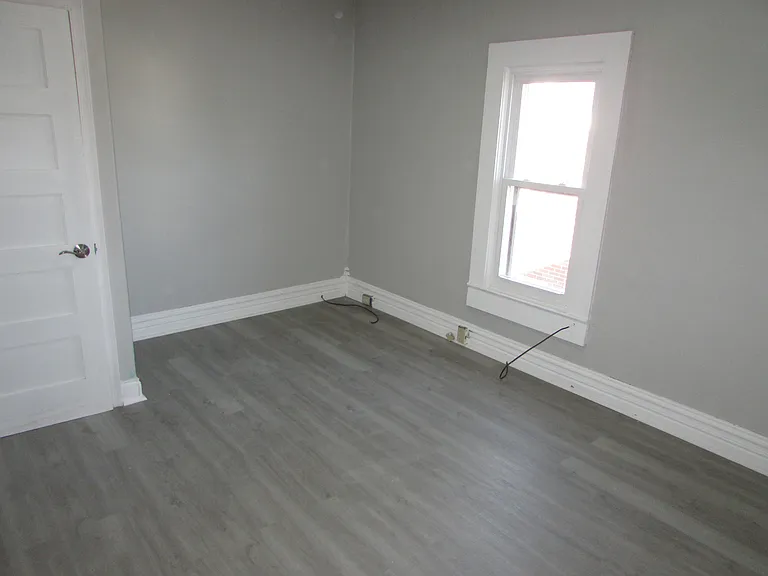 1769 Broadway — Photo 10
