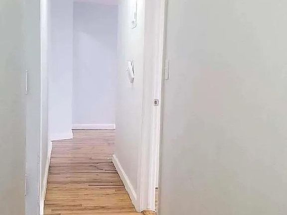 4th image of 1120 Fox St APT 2C