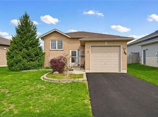 17 Barnett St W, North Perth, ON N4W 3V9