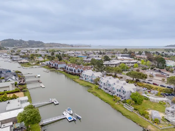 100 Lucky Dr APT 105, Corte Madera, CA 94939