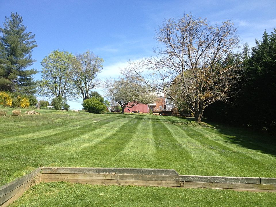 2nd image of 25806 Ridge Rd
