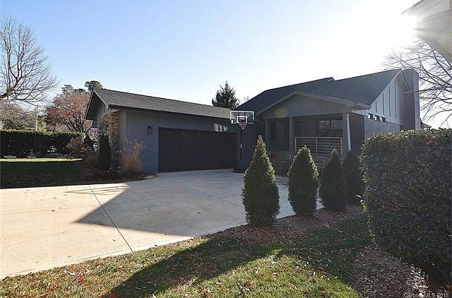 1st image of 20437 Island Forest Dr