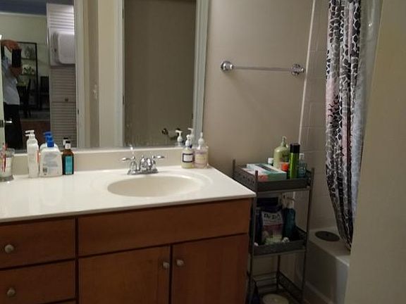 5th image of 4079 S Four Mile Run Dr Unit 201