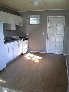 2nd image of 105 Hibiscus Ave