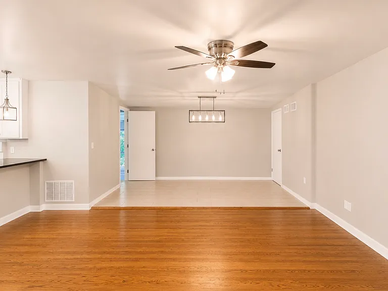 4713 N Harvey Pkwy — Photo 8