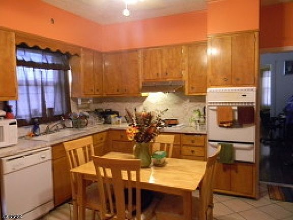 2nd image of 54 Campbell Ave