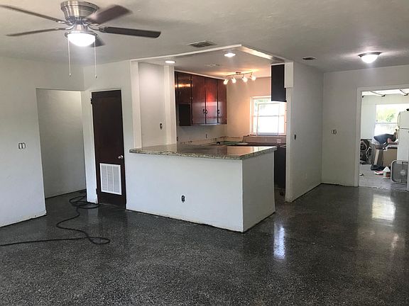 4th image of 2432 16th Ave