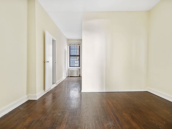 3rd image of 1565 2nd Ave #1-2