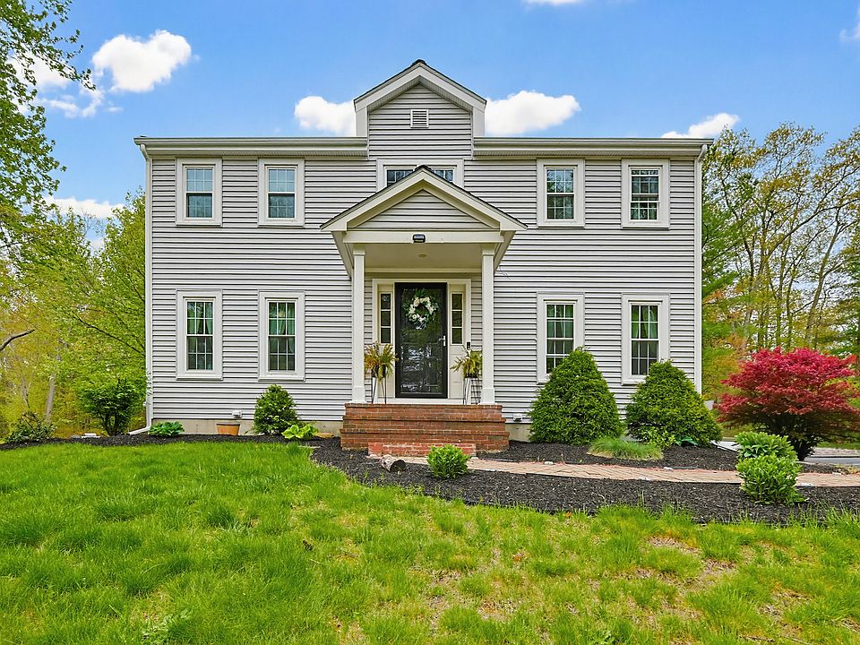 1st image of 35 Millbrook Dr