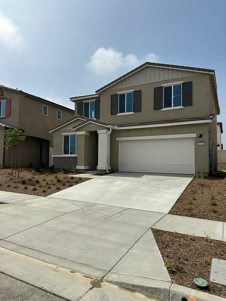 Building Photo - 1065 Yuzu Way