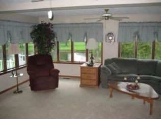 9870 Riverside Dr, Grand Ledge, MI 48837