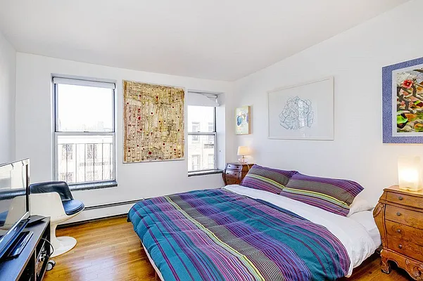 Sold by SBROWNRE LLC | media 6