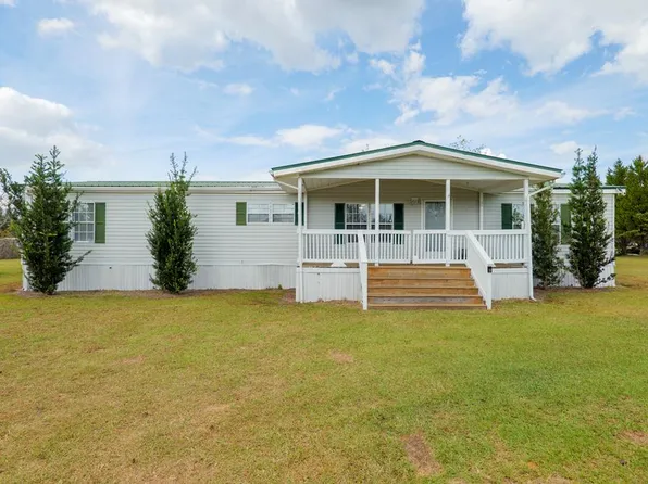 100 Emerald Ln, Hahira, GA 31632